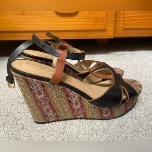 Naturalizer wedge sandal. Size 7.5. Gently used.